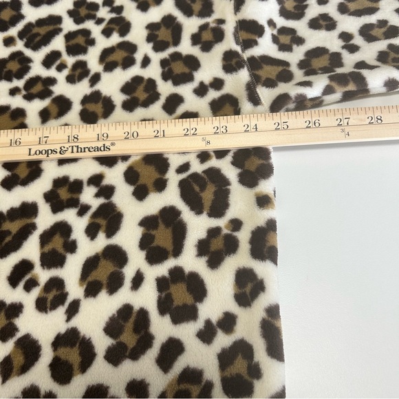 Aerie Leopard Print Fleece Sweater Size Large Cozy Oversized Pullover SOME FLAWS - Picture 8 of 12